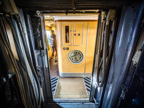 Interior - Trenul Prezidențial - Gara de Nord