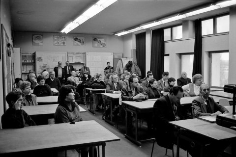 Susținerea tezei de doctorat a profesorului Lucian Raicu - Politehnica București 29.01.1999