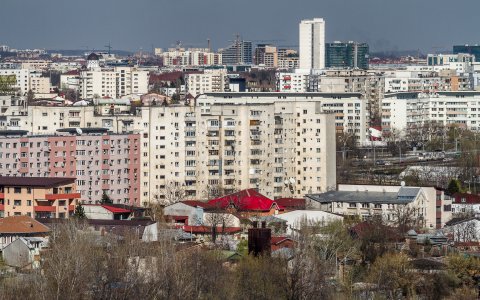 Privind spre podul Grant din SEMA Parc - RiverView House