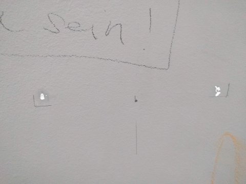 Graffiti pe scarile interioare ale MNAC