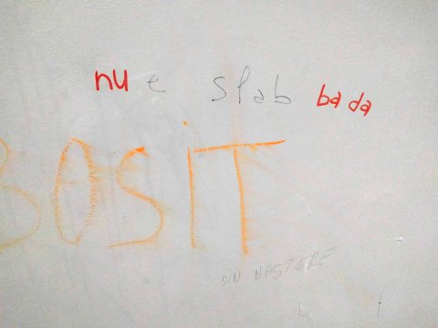 Graffiti pe scarile interioare ale MNAC