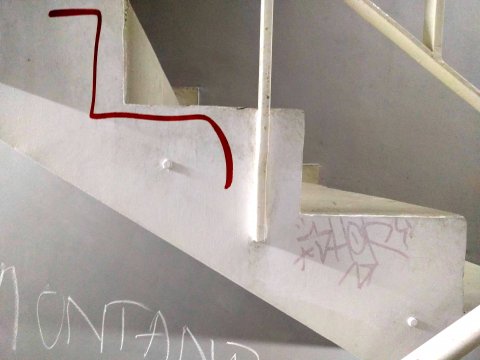 Graffiti pe scarile interioare ale MNAC